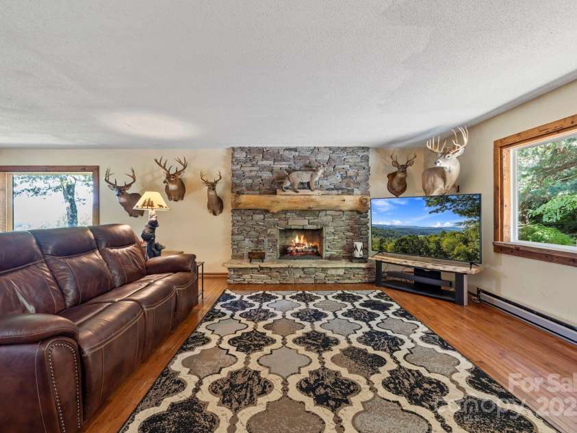 658 Johnson Road, Brevard, NC 28712.  MLS# CAR4300237, YatesRealty ID 652. 