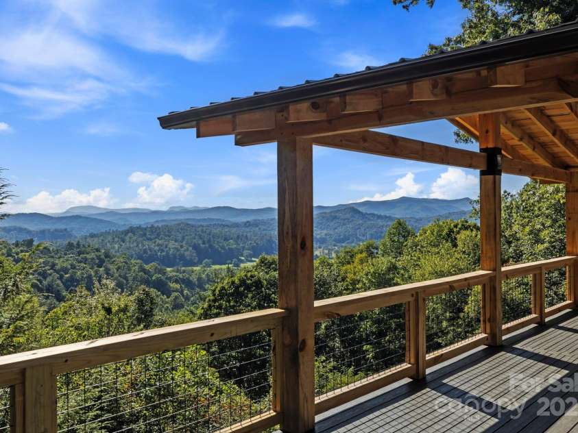 658 Johnson Road, Brevard, NC 28712.  MLS# CAR4300237, YatesRealty ID 652. Welcome Home!