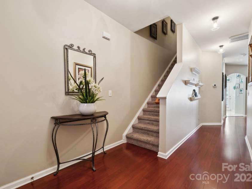 7122 Abbotts Glen Drive, Charlotte, NC 28212.  MLS# CAR4206814, YatesRealty ID 6520. 