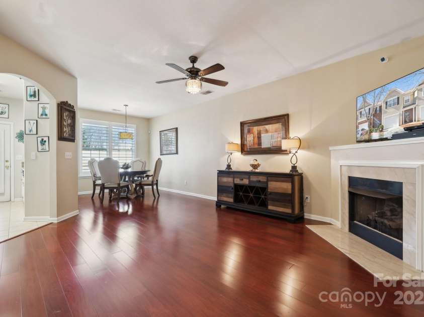7122 Abbotts Glen Drive, Charlotte, NC 28212.  MLS# CAR4206814, YatesRealty ID 6520. 