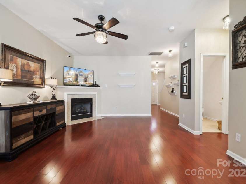 7122 Abbotts Glen Drive, Charlotte, NC 28212.  MLS# CAR4206814, YatesRealty ID 6520. 