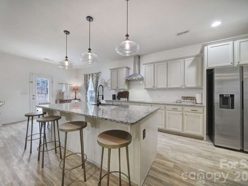 318 Redberry Court, York, SC 29745.  MLS# CAR4344142, YatesRealty ID 6522. Kitchen