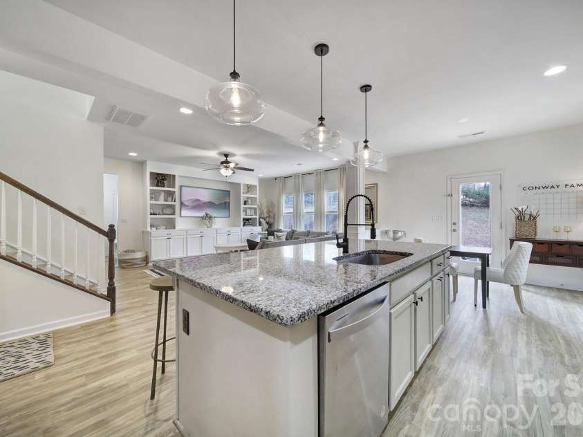 318 Redberry Court, York, SC 29745.  MLS# CAR4344142, YatesRealty ID 6522. Kitchen