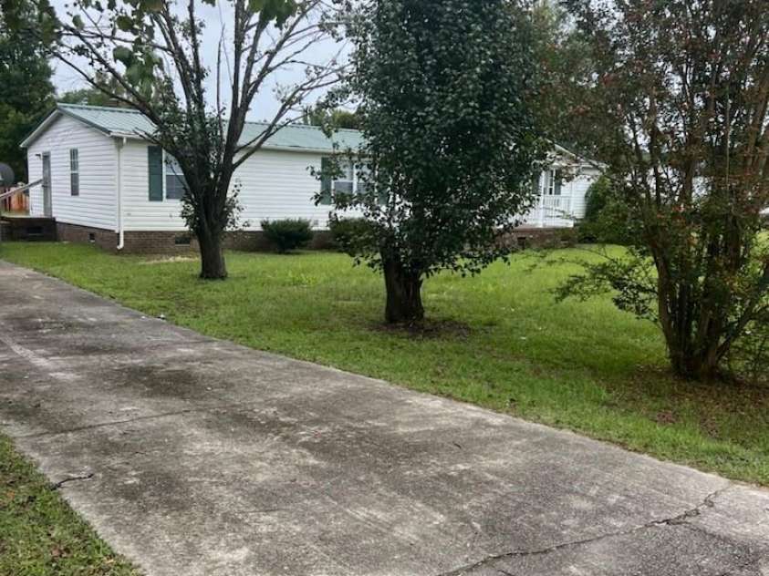 103 Paula Lane, New Bern, NC 28562.  MLS# CAR4183574, YatesRealty ID 6524. 