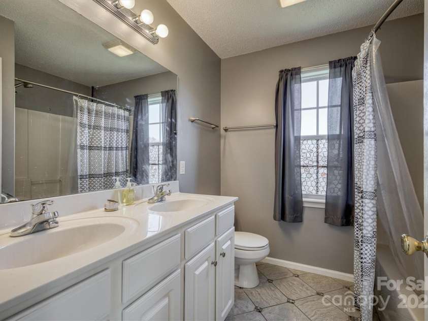 106 River Glen Drive, Morganton, NC 28655.  MLS# CAR4240798, YatesRealty ID 6525. 