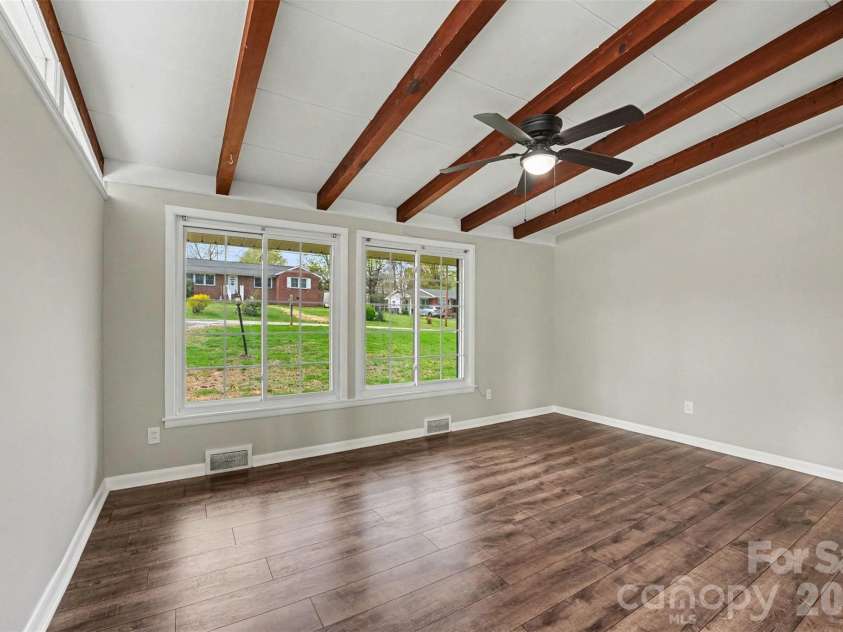 518 Annex Avenue, Kannapolis, NC 28083.  MLS# CAR4361830, YatesRealty ID 6525. 