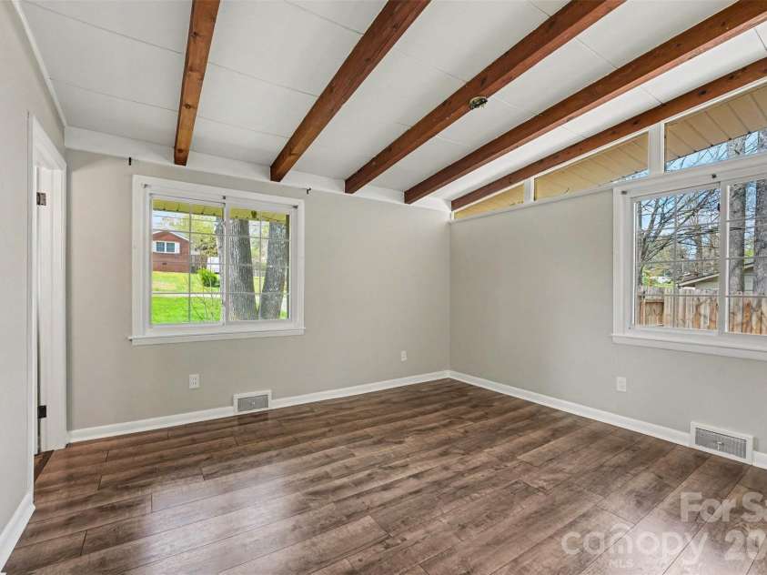518 Annex Avenue, Kannapolis, NC 28083.  MLS# CAR4361830, YatesRealty ID 6525. 