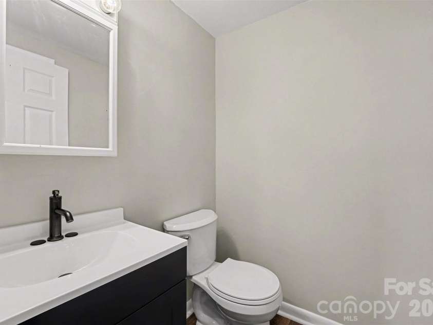 518 Annex Avenue, Kannapolis, NC 28083.  MLS# CAR4361830, YatesRealty ID 6525. 