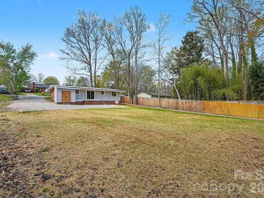 518 Annex Avenue, Kannapolis, NC 28083.  MLS# CAR4361830, YatesRealty ID 6525. 