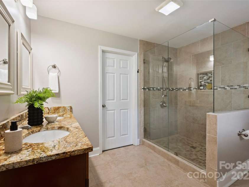 1837 Academy Street, Charlotte, NC 28205.  MLS# CAR4234969, YatesRealty ID 6526. 