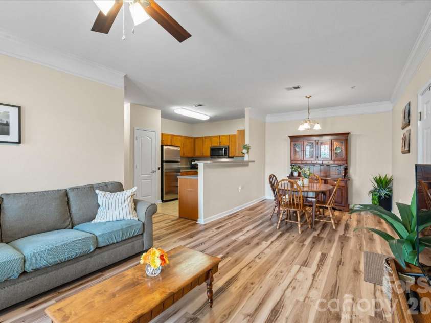 233 Appeldoorn Circle, Asheville, NC 28803.  MLS# CAR4359860, YatesRealty ID 6527. 