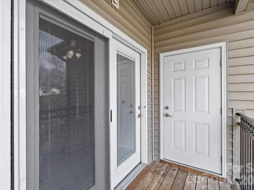 233 Appeldoorn Circle, Asheville, NC 28803.  MLS# CAR4359860, YatesRealty ID 6527. 