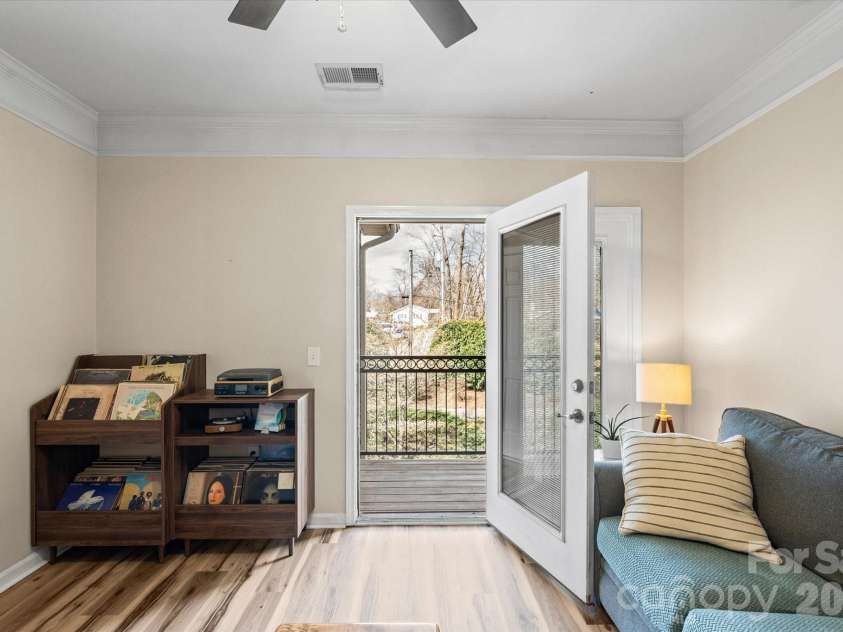 233 Appeldoorn Circle, Asheville, NC 28803.  MLS# CAR4359860, YatesRealty ID 6527. 