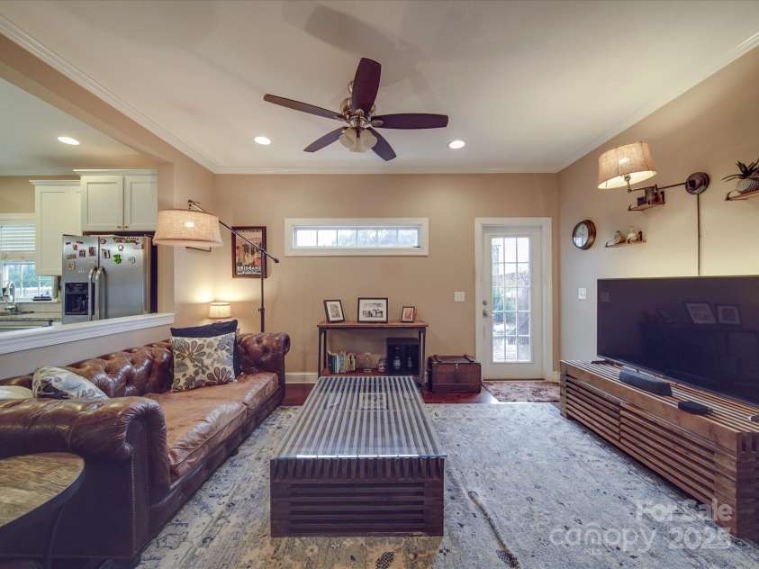 2729 Duncan Avenue, Charlotte, NC 28205.  MLS# CAR4224042, YatesRealty ID 6528. 