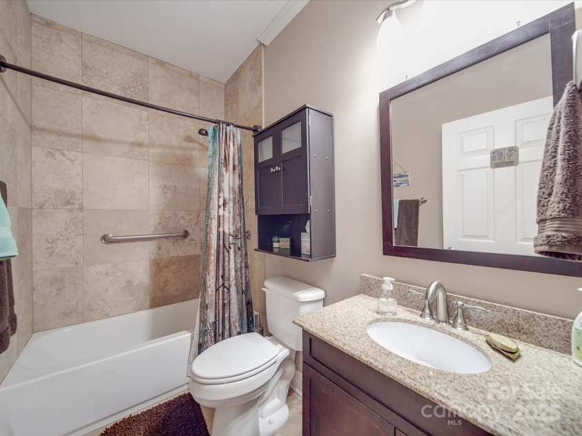 2729 Duncan Avenue, Charlotte, NC 28205.  MLS# CAR4224042, YatesRealty ID 6528. 