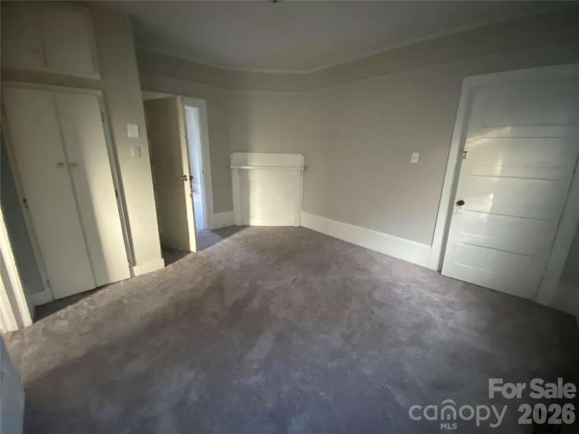303 Rogers Lake Road, Kannapolis, NC 28081.  MLS# CAR4360903, YatesRealty ID 6528. 