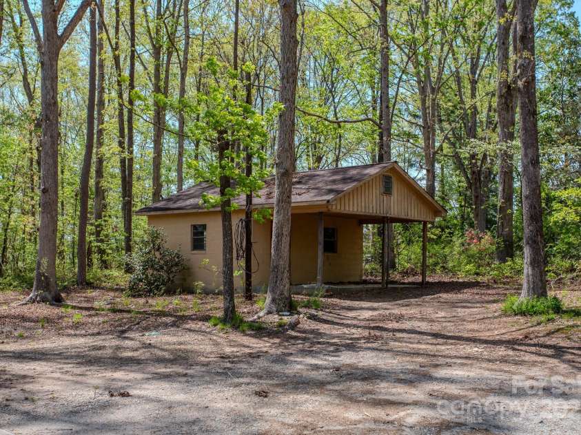 200 Butler Road, Forest City, NC 28043.  MLS# CAR4247623, YatesRealty ID 6529. 