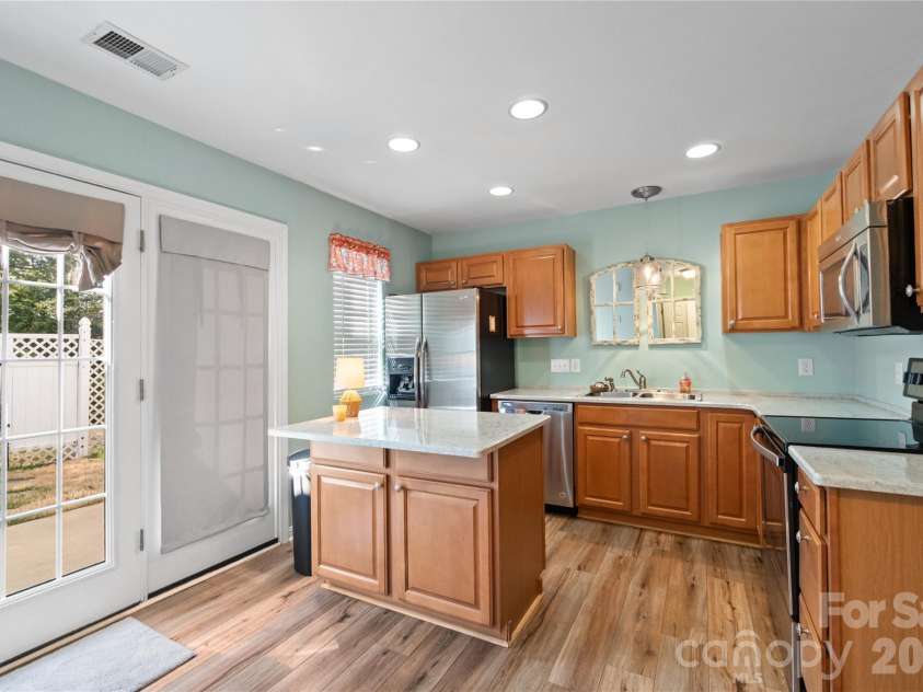 3086 Caldwell Ridge Parkway, Charlotte, NC 28213.  MLS# CAR4361484, YatesRealty ID 6529. 