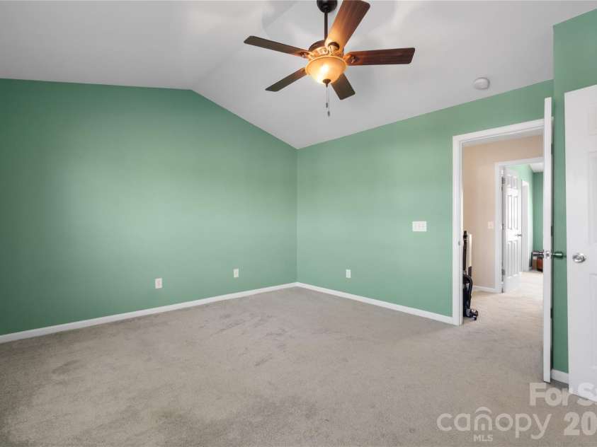 3086 Caldwell Ridge Parkway, Charlotte, NC 28213.  MLS# CAR4361484, YatesRealty ID 6529. 