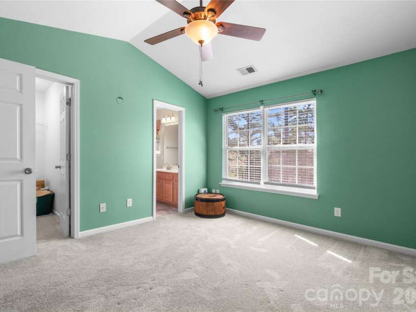 3086 Caldwell Ridge Parkway, Charlotte, NC 28213.  MLS# CAR4361484, YatesRealty ID 6529. 