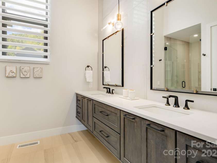 13 Switchgrass Lane, Sylva, NC 28779.  MLS# CAR4307384, YatesRealty ID 653. 