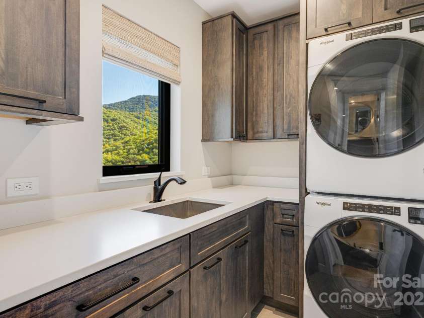 13 Switchgrass Lane, Sylva, NC 28779.  MLS# CAR4307384, YatesRealty ID 653. 