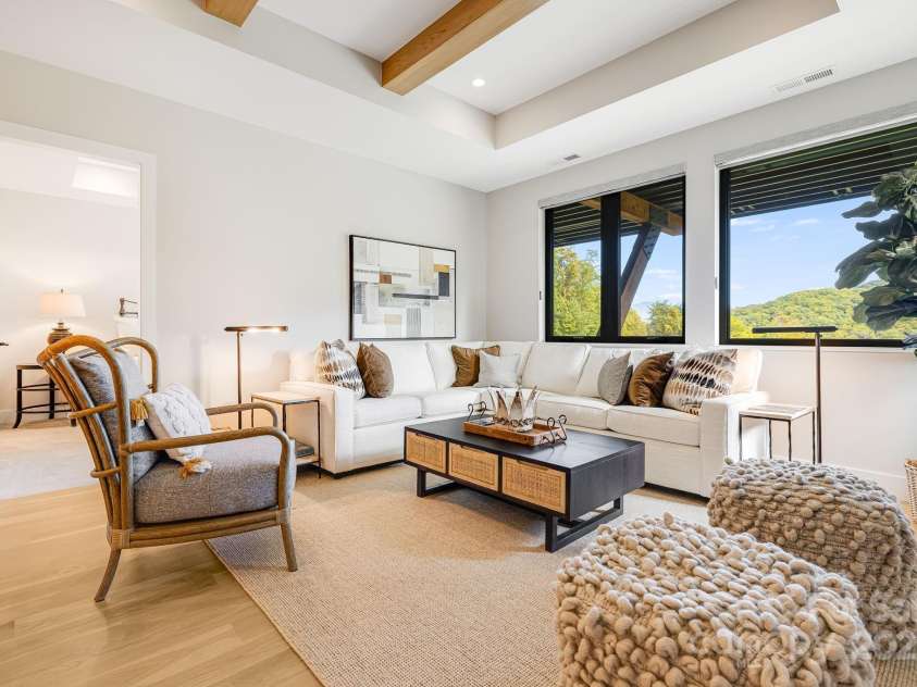 13 Switchgrass Lane, Sylva, NC 28779.  MLS# CAR4307384, YatesRealty ID 653. 