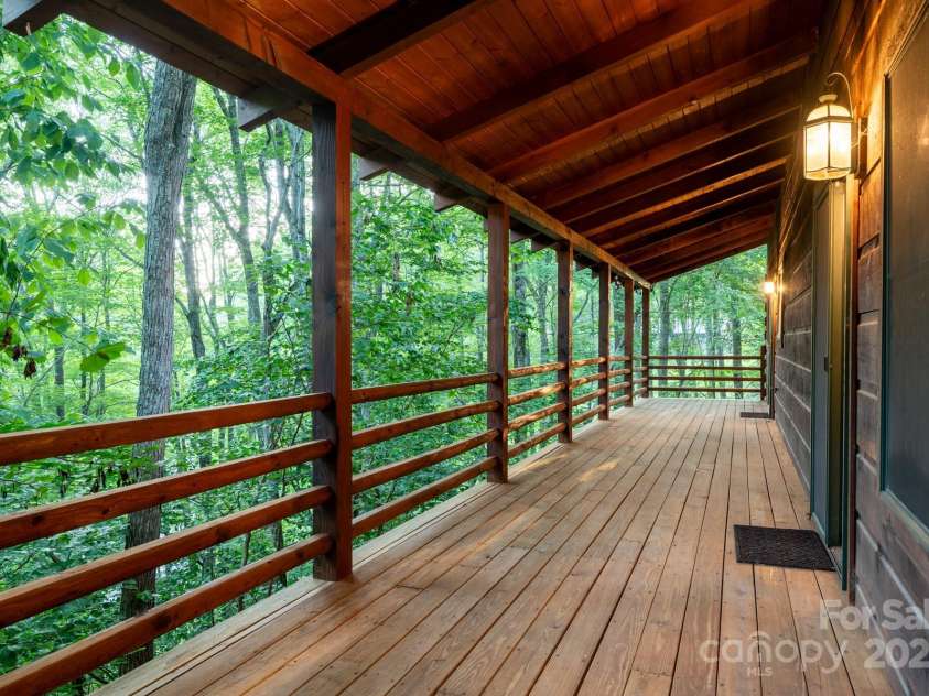 170 Mountain Laurel Lane, Blowing Rock, NC 28605.  MLS# CAR4320025, YatesRealty ID 653. 