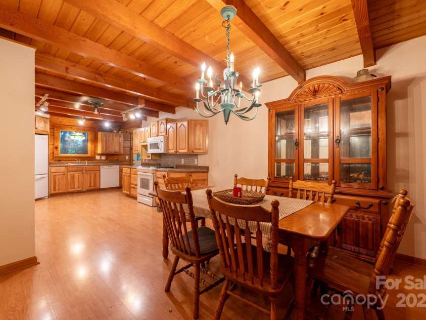 170 Mountain Laurel Lane, Blowing Rock, NC 28605.  MLS# CAR4320025, YatesRealty ID 653. 