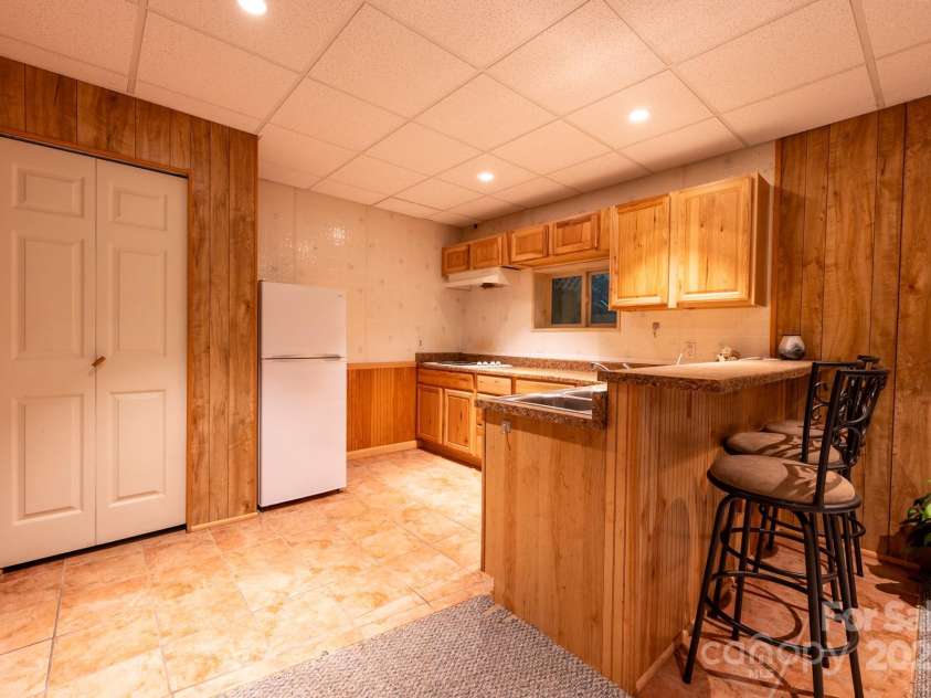 170 Mountain Laurel Lane, Blowing Rock, NC 28605.  MLS# CAR4320025, YatesRealty ID 653. 