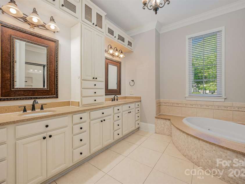 108 Bare Foot Lane, Mooresville, NC 28117.  MLS# CAR4248664, YatesRealty ID 6532. 