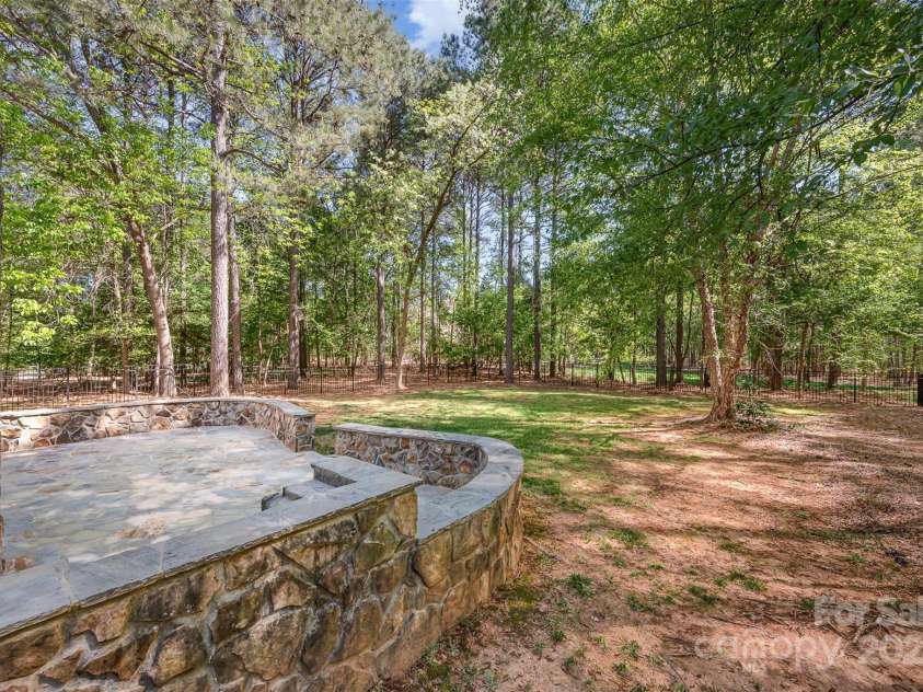 108 Bare Foot Lane, Mooresville, NC 28117.  MLS# CAR4248664, YatesRealty ID 6532. 