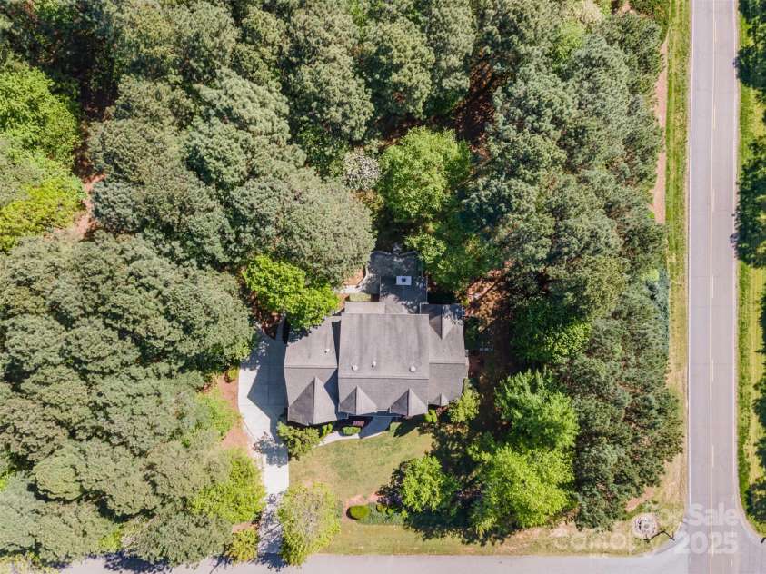 108 Bare Foot Lane, Mooresville, NC 28117.  MLS# CAR4248664, YatesRealty ID 6532. 