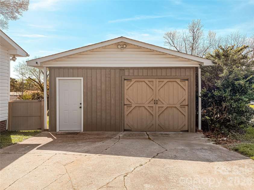 2011 Mountain Creek Road, Albemarle, NC 28001.  MLS# CAR4360482, YatesRealty ID 6534. 