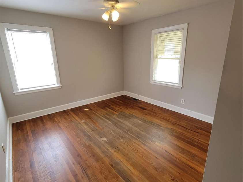 30 Jeffress Avenue, Asheville, NC 28803.  MLS# CAR4248352, YatesRealty ID 6534. 