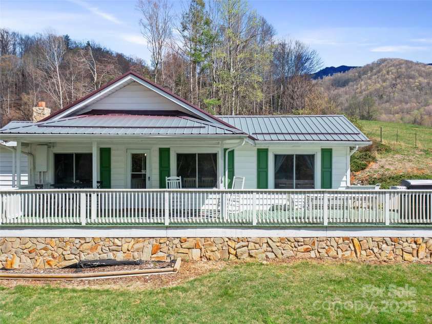 173 Odoms Chapel Road, Bakersville, NC 28705.  MLS# CAR4248345, YatesRealty ID 6535. 