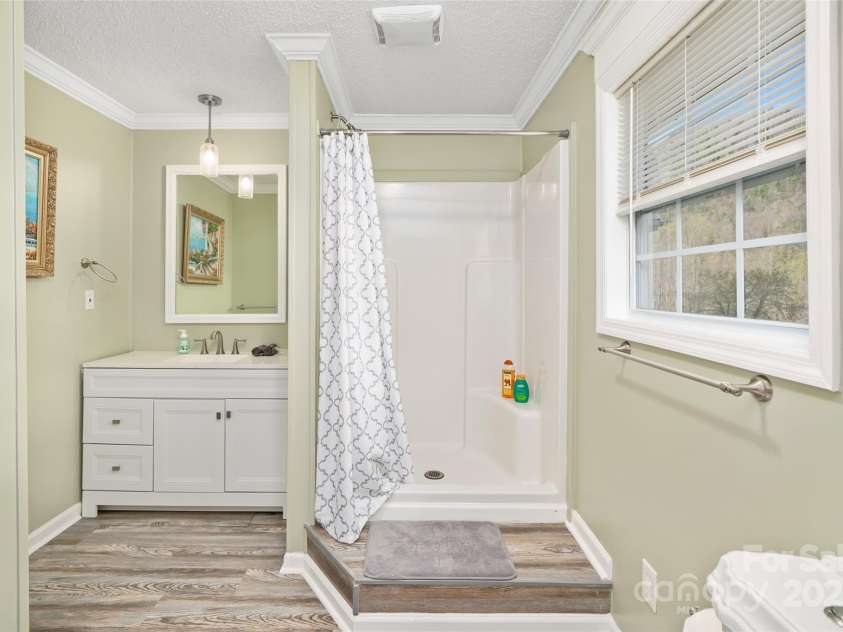 173 Odoms Chapel Road, Bakersville, NC 28705.  MLS# CAR4248345, YatesRealty ID 6535. 