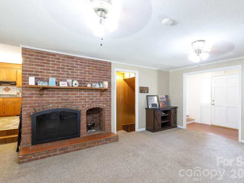 300 Carlisle Avenue, Winnsboro, SC 29180.  MLS# CAR4361123, YatesRealty ID 6535. 