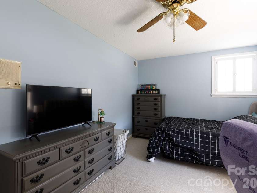 300 Carlisle Avenue, Winnsboro, SC 29180.  MLS# CAR4361123, YatesRealty ID 6535. 
