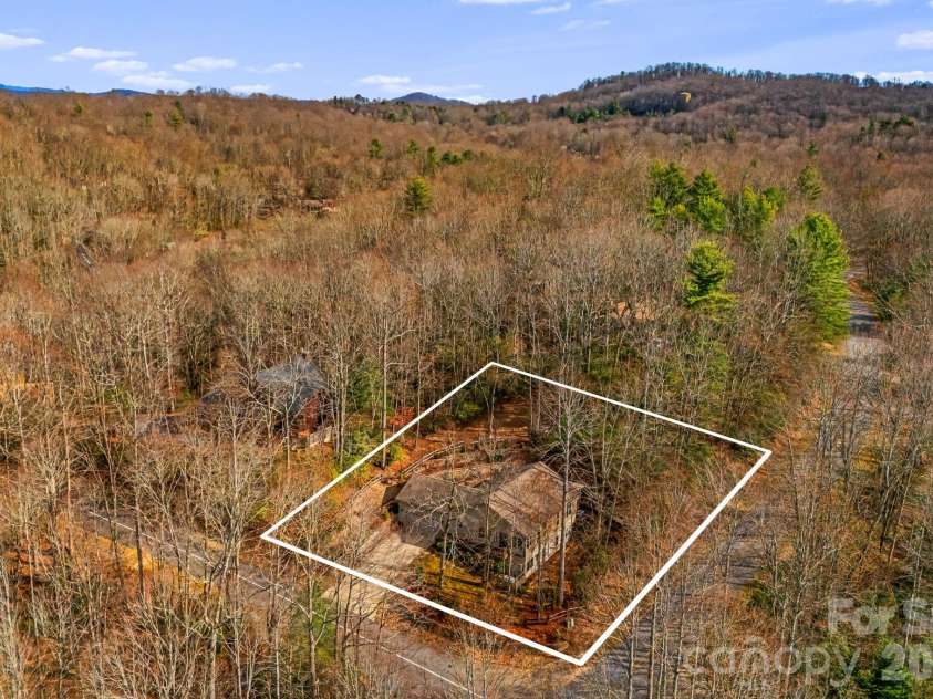 14 Isuhdavga Court, Brevard, NC 28712.  MLS# CAR4361099, YatesRealty ID 6536. 