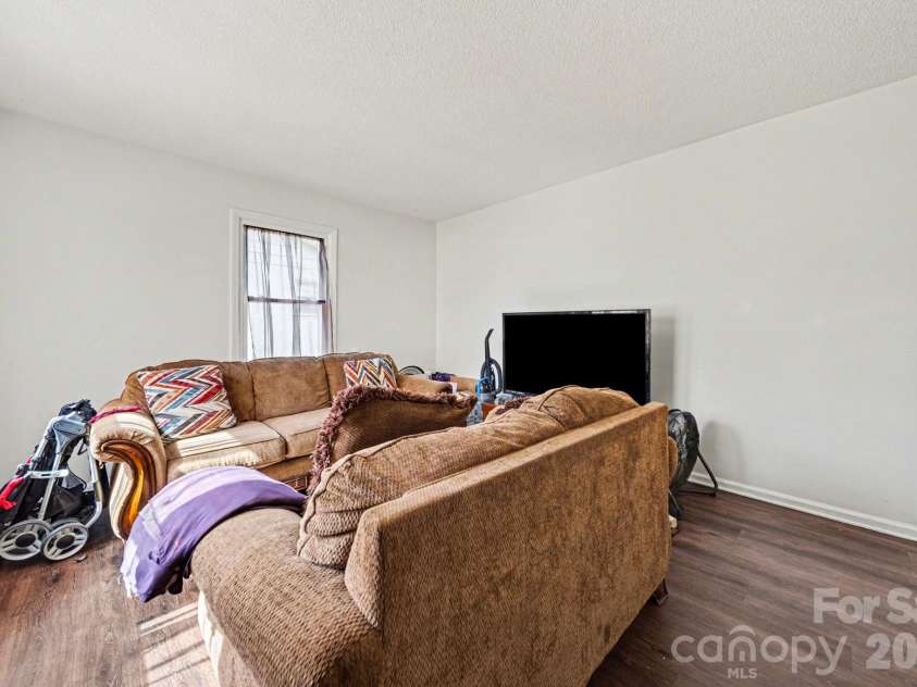1332 Poston Circle, Gastonia, NC 28054.  MLS# CAR4362078, YatesRealty ID 6537. 