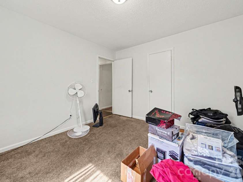 1332 Poston Circle, Gastonia, NC 28054.  MLS# CAR4362078, YatesRealty ID 6537. 