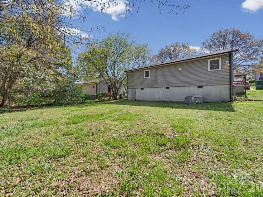 1332 Poston Circle, Gastonia, NC 28054.  MLS# CAR4362078, YatesRealty ID 6537. 