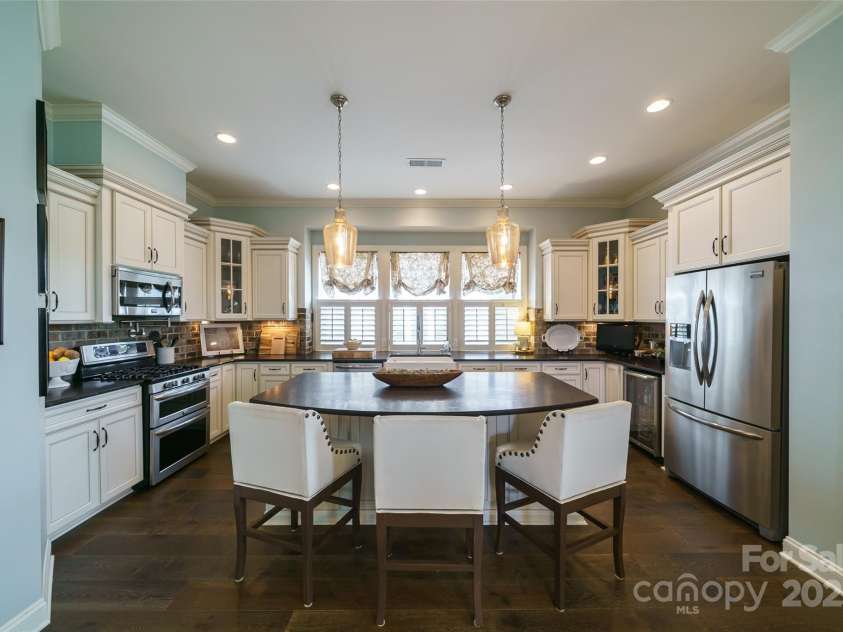 2355 Crockett Park Place, Charlotte, NC 28203.  MLS# CAR4247021, YatesRealty ID 6537. 