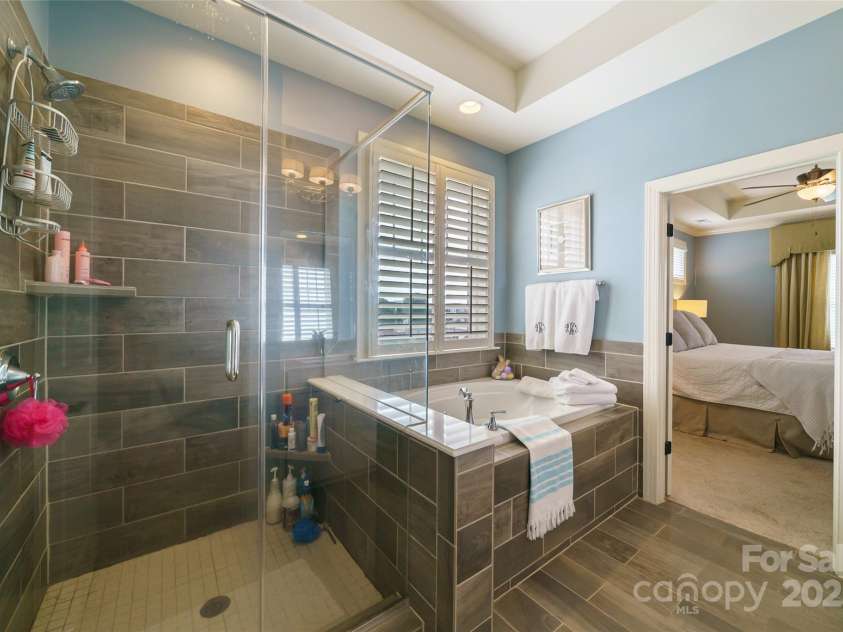 2355 Crockett Park Place, Charlotte, NC 28203.  MLS# CAR4247021, YatesRealty ID 6537. 