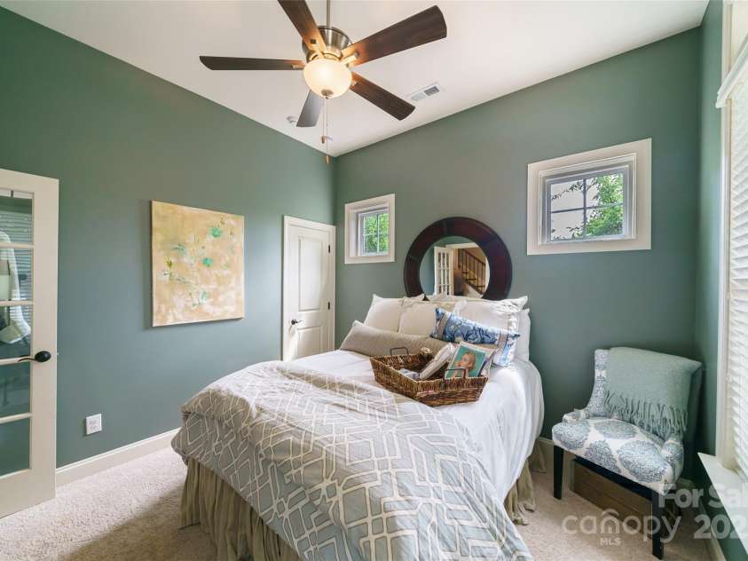 2355 Crockett Park Place, Charlotte, NC 28203.  MLS# CAR4247021, YatesRealty ID 6537. 