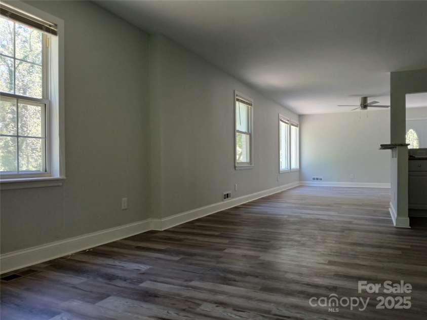 2822 Royston Road, Charlotte, NC 28208.  MLS# CAR4244061, YatesRealty ID 6538. 