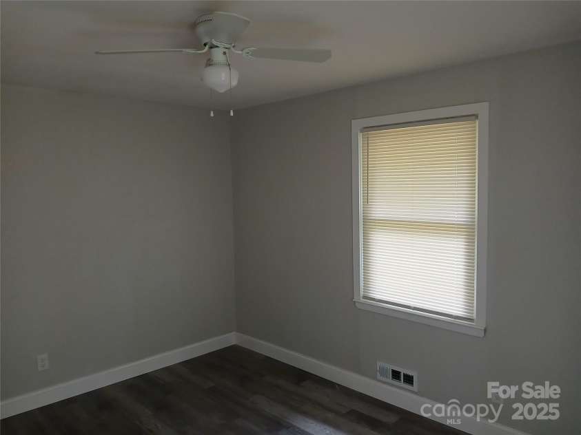 2822 Royston Road, Charlotte, NC 28208.  MLS# CAR4244061, YatesRealty ID 6538. 