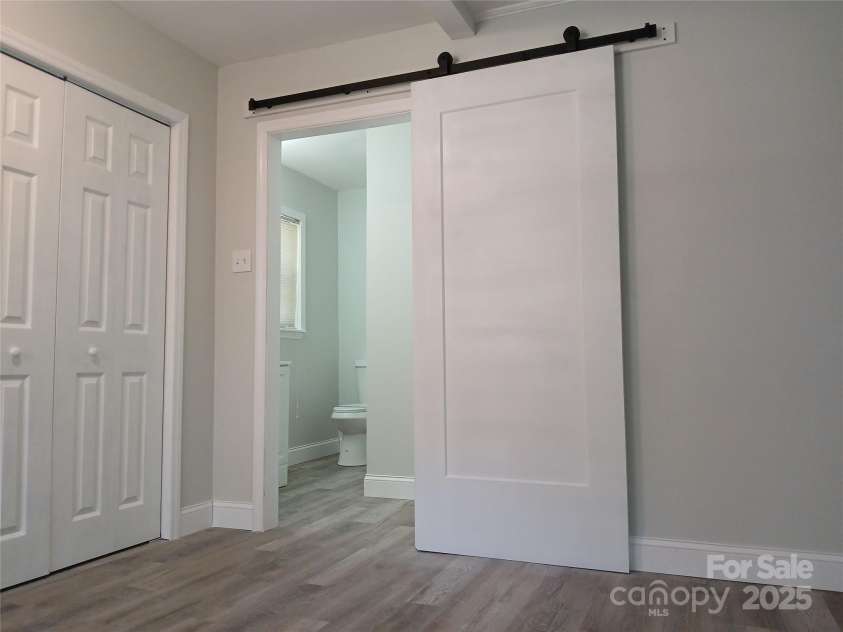 2822 Royston Road, Charlotte, NC 28208.  MLS# CAR4244061, YatesRealty ID 6538. 