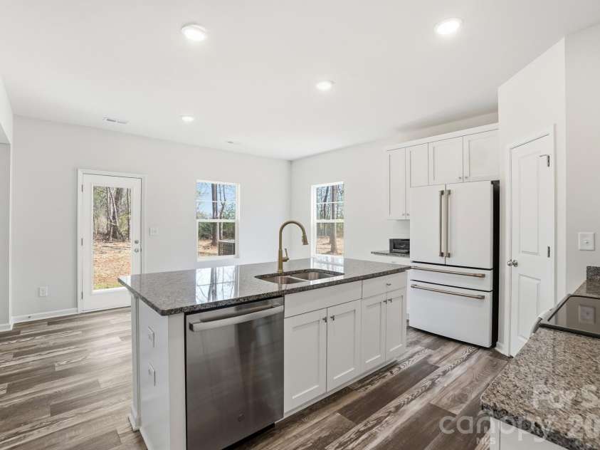 3248 Killian Road, Lincolnton, NC 28092.  MLS# CAR4361583, YatesRealty ID 6538. 